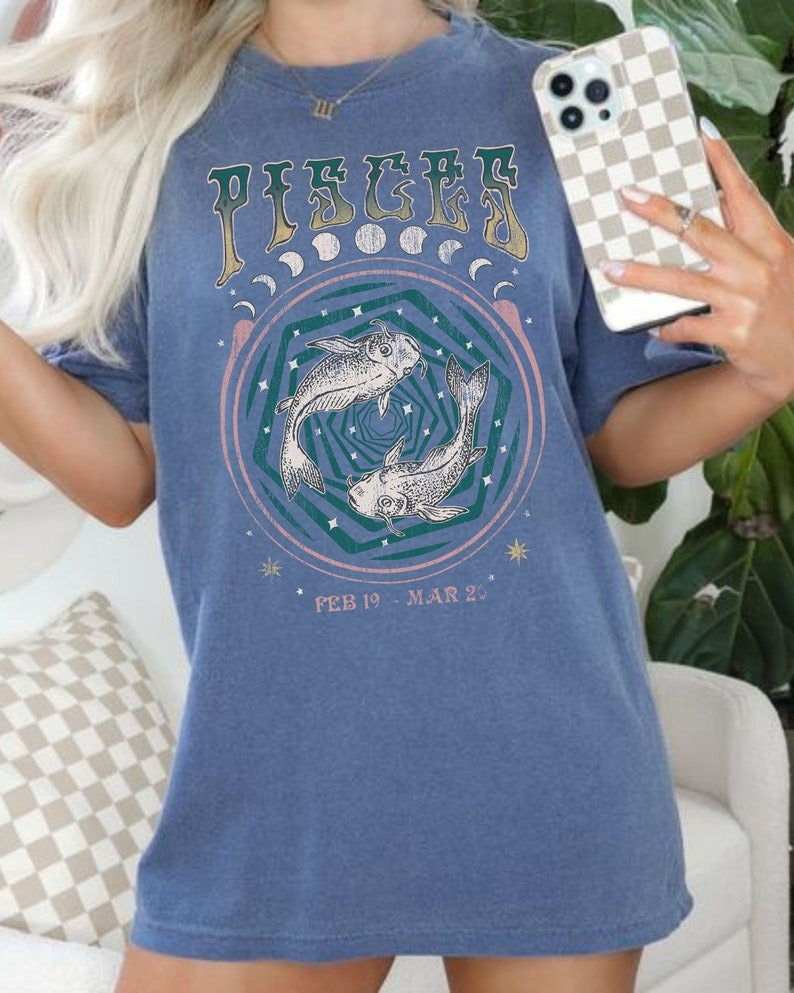 Zodiac Pisces Astrology Graphic Classic Unisex T-Shirt | 5To9Style
